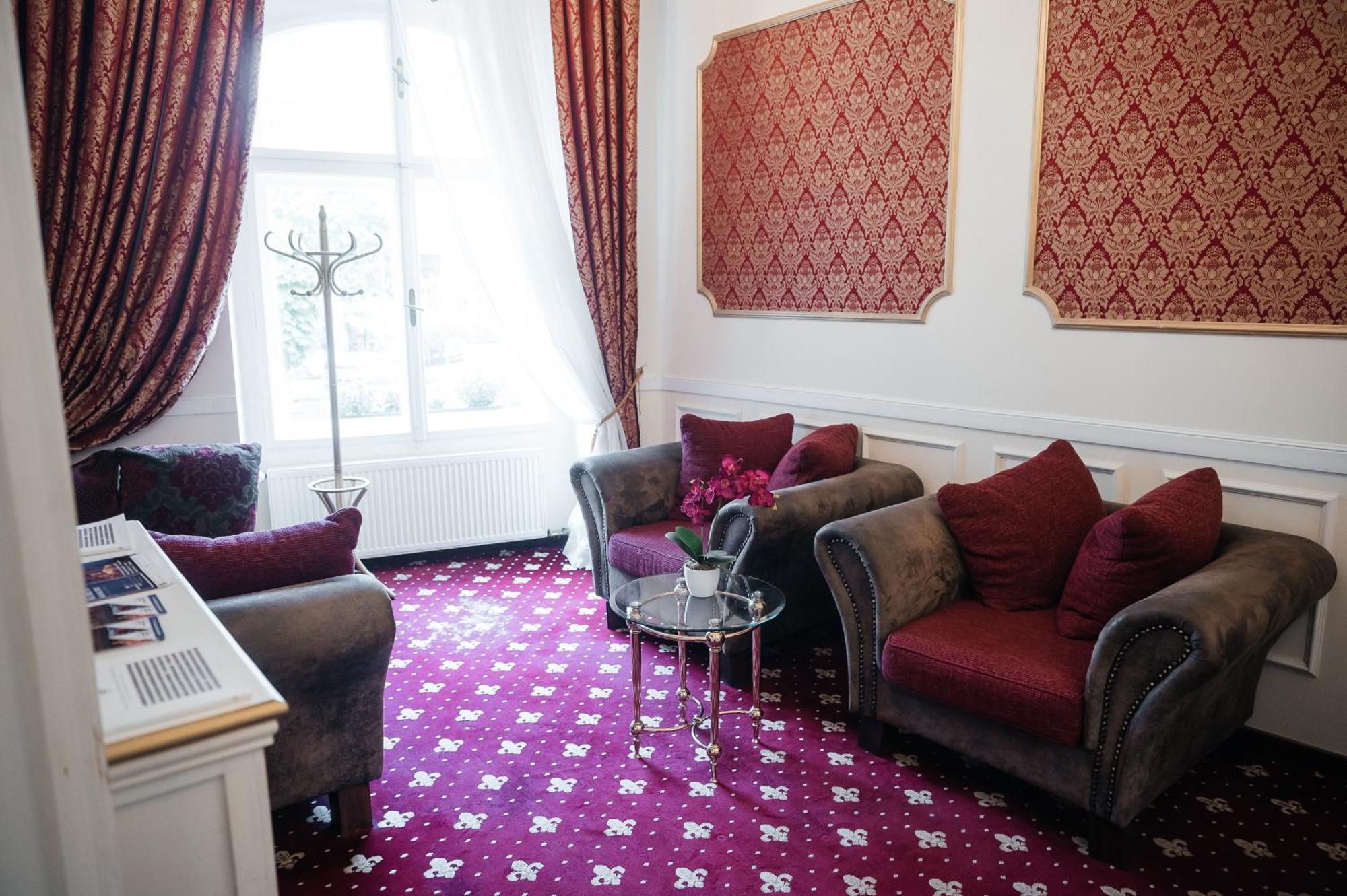 Alisa Hotel Karlovy Vary Exterior foto